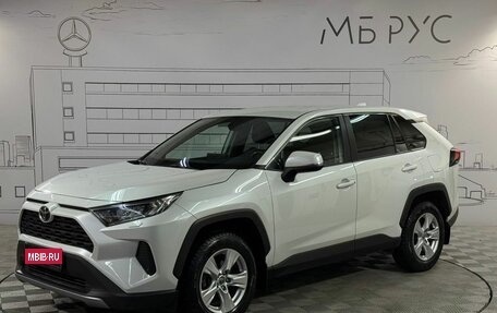 Toyota RAV4, 2021 год, 2 350 000 рублей, 1 фотография