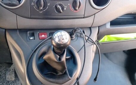 Peugeot Partner II рестайлинг 2, 2010 год, 350 000 рублей, 3 фотография