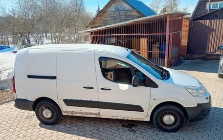 Peugeot Partner II рестайлинг 2, 2010 год, 350 000 рублей, 5 фотография