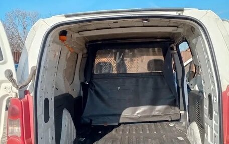 Peugeot Partner II рестайлинг 2, 2010 год, 350 000 рублей, 8 фотография