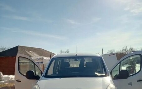 Peugeot Partner II рестайлинг 2, 2010 год, 350 000 рублей, 11 фотография