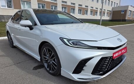 Toyota Camry, 2024 год, 4 090 000 рублей, 3 фотография