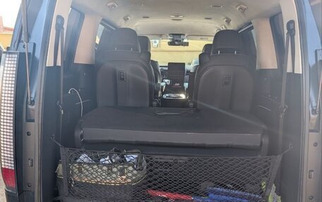 Hyundai Staria, 2021 год, 4 000 000 рублей, 14 фотография