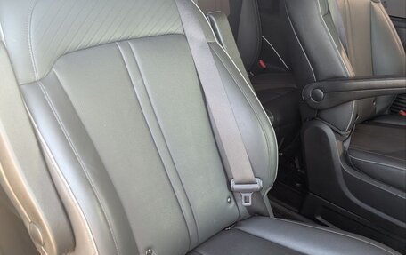 Hyundai Staria, 2021 год, 4 000 000 рублей, 18 фотография