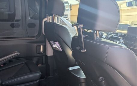 Hyundai Staria, 2021 год, 4 000 000 рублей, 17 фотография