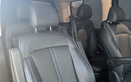 Hyundai Staria, 2021 год, 4 000 000 рублей, 19 фотография