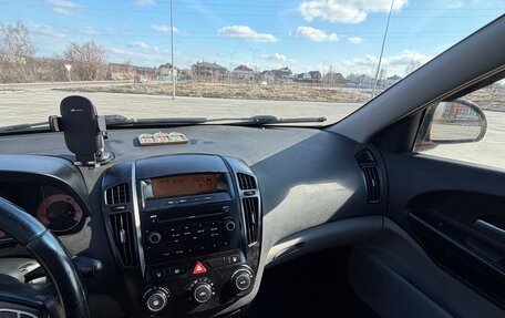 KIA cee'd I рестайлинг, 2009 год, 690 000 рублей, 14 фотография