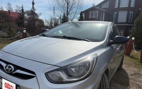 Hyundai Solaris II рестайлинг, 2013 год, 560 000 рублей, 9 фотография