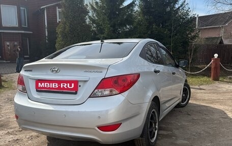 Hyundai Solaris II рестайлинг, 2013 год, 560 000 рублей, 13 фотография