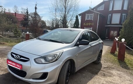 Hyundai Solaris II рестайлинг, 2013 год, 560 000 рублей, 6 фотография