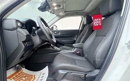 Honda Vezel, 2023 год, 2 230 000 рублей, 8 фотография