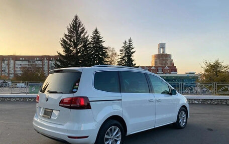 Volkswagen Sharan II, 2018 год, 1 470 000 рублей, 5 фотография