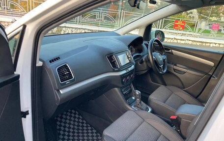 Volkswagen Sharan II, 2018 год, 1 470 000 рублей, 7 фотография