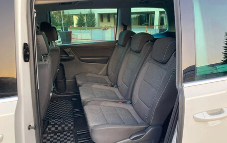 Volkswagen Sharan II, 2018 год, 1 470 000 рублей, 11 фотография