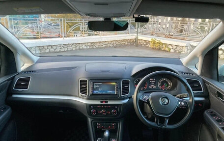 Volkswagen Sharan II, 2018 год, 1 470 000 рублей, 9 фотография