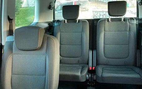 Volkswagen Sharan II, 2018 год, 1 470 000 рублей, 12 фотография