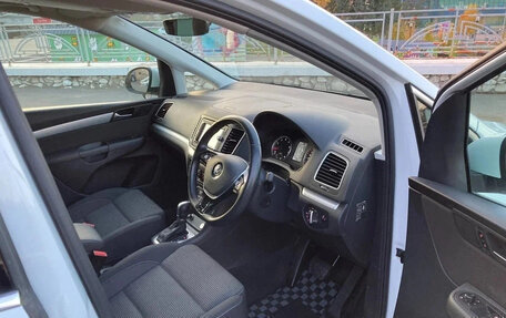 Volkswagen Sharan II, 2018 год, 1 470 000 рублей, 8 фотография