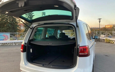 Volkswagen Sharan II, 2018 год, 1 470 000 рублей, 14 фотография