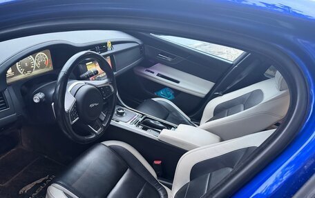 Jaguar XF II, 2018 год, 4 050 000 рублей, 8 фотография