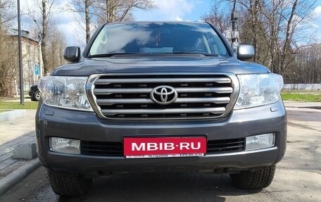 Toyota Land Cruiser 200, 2010 год, 3 290 000 рублей, 2 фотография