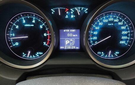 Toyota Land Cruiser 200, 2010 год, 3 290 000 рублей, 17 фотография