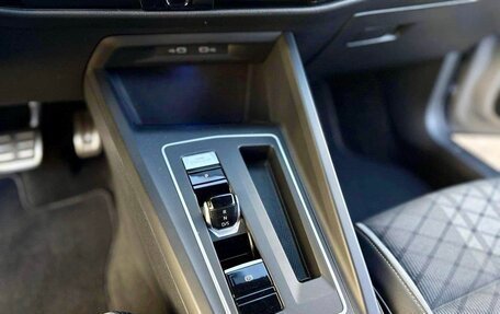 Volkswagen Golf VIII, 2021 год, 2 050 000 рублей, 8 фотография