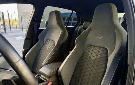 Volkswagen Golf VIII, 2021 год, 2 050 000 рублей, 10 фотография