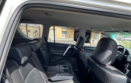 Toyota Land Cruiser Prado 150 рестайлинг 2, 2013 год, 2 650 000 рублей, 9 фотография