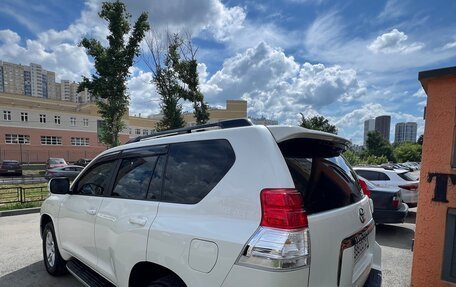 Toyota Land Cruiser Prado 150 рестайлинг 2, 2013 год, 2 650 000 рублей, 5 фотография