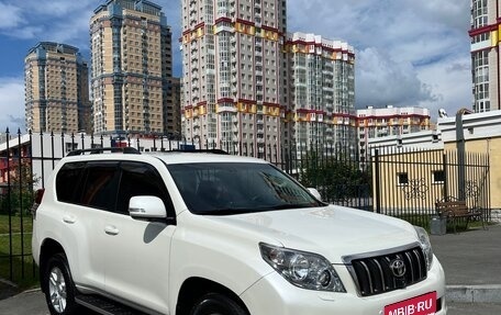 Toyota Land Cruiser Prado 150 рестайлинг 2, 2013 год, 2 650 000 рублей, 2 фотография