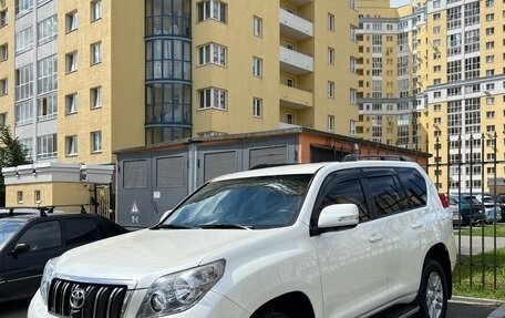 Toyota Land Cruiser Prado 150 рестайлинг 2, 2013 год, 2 650 000 рублей, 3 фотография