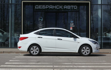 Hyundai Solaris II рестайлинг, 2016 год, 1 050 000 рублей, 4 фотография