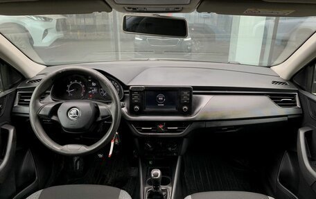 Skoda Rapid II, 2021 год, 990 000 рублей, 11 фотография