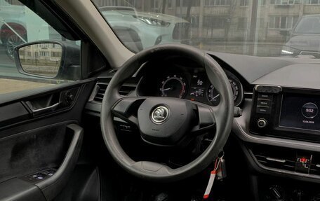 Skoda Rapid II, 2021 год, 990 000 рублей, 12 фотография