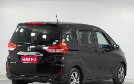 Honda Freed II, 2022 год, 1 360 000 рублей, 5 фотография