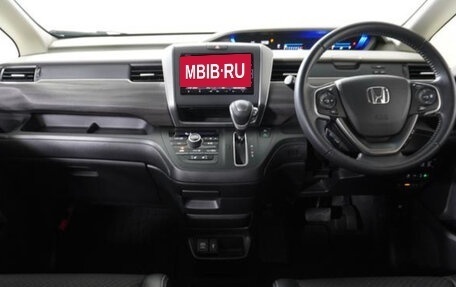 Honda Freed II, 2022 год, 1 360 000 рублей, 10 фотография