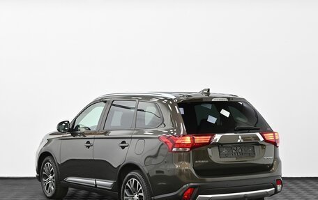 Mitsubishi Outlander III рестайлинг 3, 2018 год, 2 349 000 рублей, 4 фотография