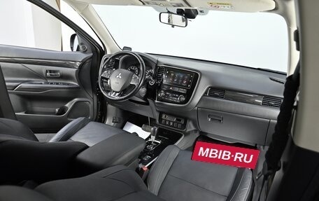 Mitsubishi Outlander III рестайлинг 3, 2018 год, 2 349 000 рублей, 7 фотография