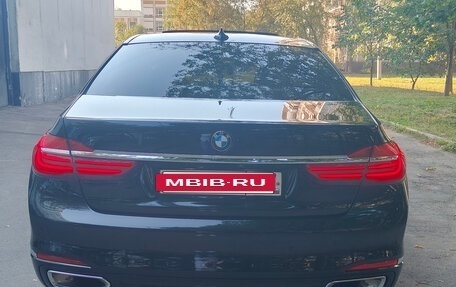 BMW 7 серия, 2015 год, 3 250 000 рублей, 4 фотография