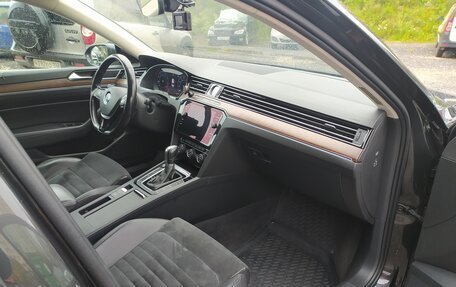 Volkswagen Passat B8 рестайлинг, 2017 год, 1 490 000 рублей, 5 фотография