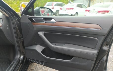 Volkswagen Passat B8 рестайлинг, 2017 год, 1 490 000 рублей, 12 фотография