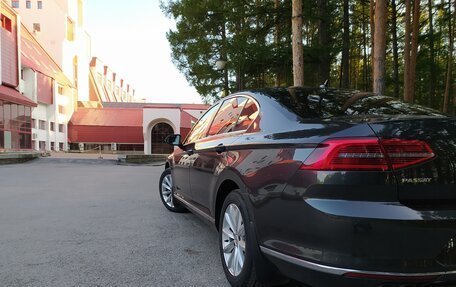 Volkswagen Passat B8 рестайлинг, 2017 год, 1 490 000 рублей, 9 фотография