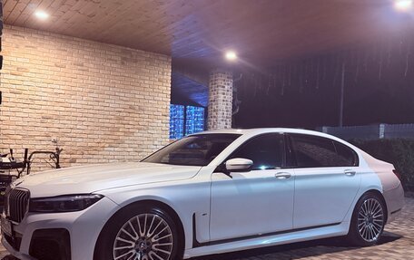BMW 7 серия, 2018 год, 4 800 000 рублей, 9 фотография