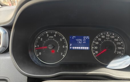 Renault Duster, 2022 год, 2 300 000 рублей, 8 фотография