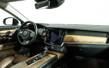 Volvo S90 II рестайлинг, 2017 год, 3 099 700 рублей, 9 фотография