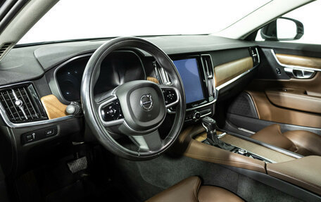 Volvo S90 II рестайлинг, 2017 год, 3 099 700 рублей, 11 фотография