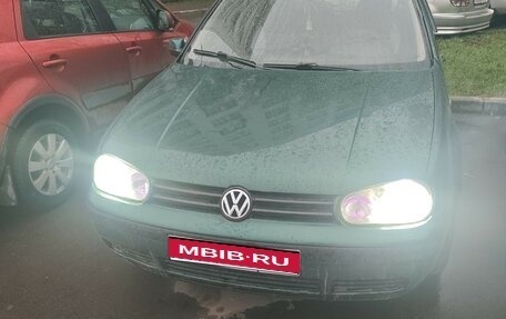 Volkswagen Golf IV, 2000 год, 300 000 рублей, 1 фотография