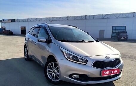 KIA cee'd III, 2013 год, 999 999 рублей, 1 фотография