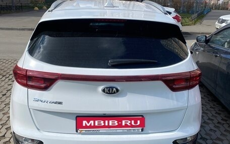KIA Sportage IV рестайлинг, 2020 год, 2 430 000 рублей, 6 фотография