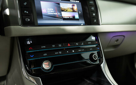 Jaguar XF II, 2017 год, 2 299 700 рублей, 19 фотография